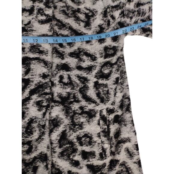 Nic + Zoe Womens Faux Fur Animal Print Warm Coat Jacket Med Pockets - Picture 9 of 10